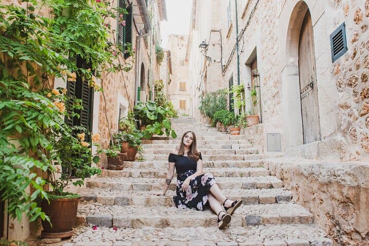 2 Hour Private Walk and Photoshoot in Palma de Mallorca