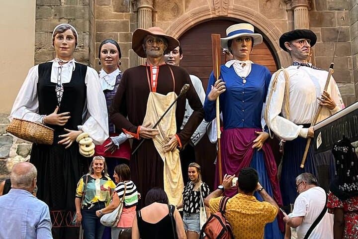 Private History, Market, Wine & Pintxos in San Sebastian