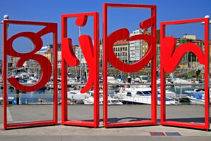 Fascinating Memories of the Gijon Private Walking Tour