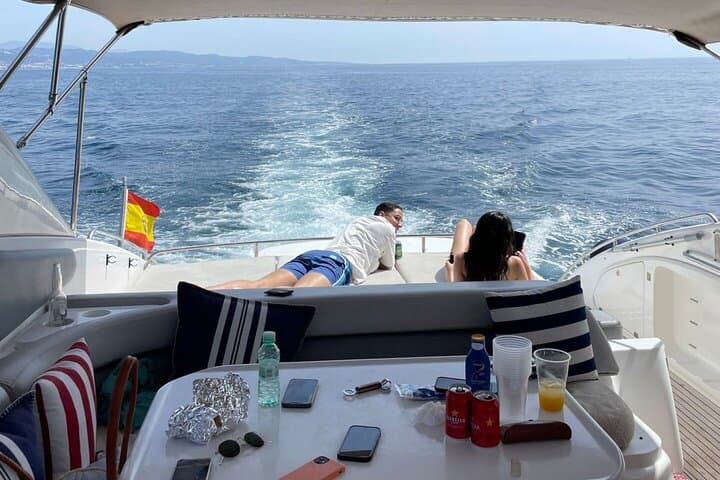 Enjoy the Marbella Coast on the Sunseeker 63 Predator Yacht