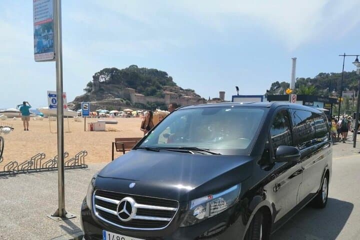 Visit Tossa De Mar and Girona for 8 Hours from Barcelona