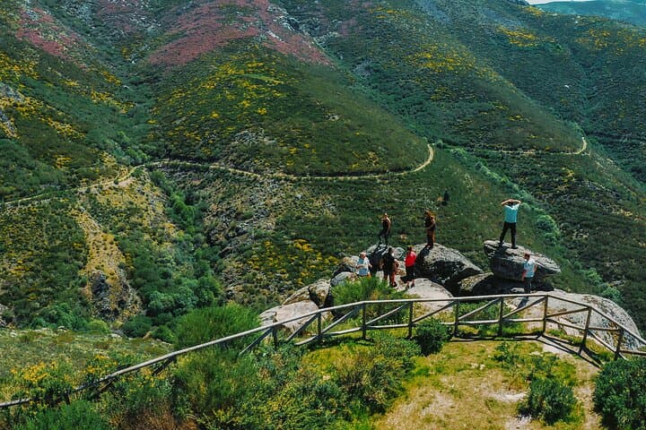 4X4 ROUTE THROUGH THE AMBROZ VALLEY. Minimum 4 people