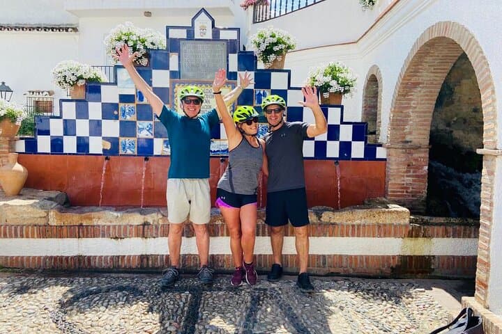 E-Mountain Bike & Wine Tour from Marbella to Sierra Blanca