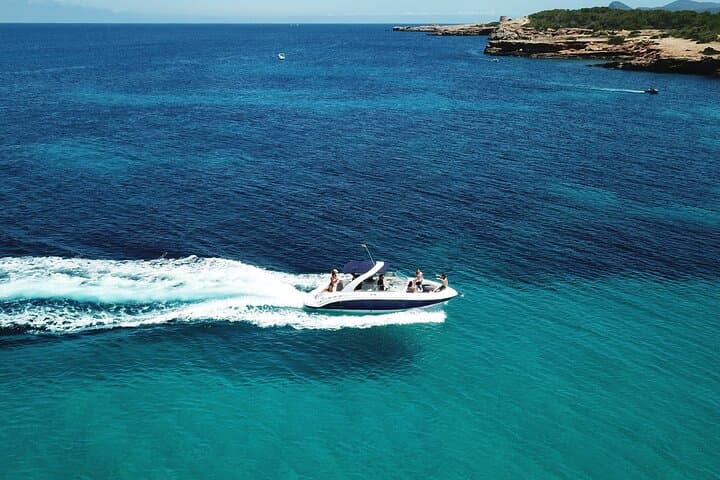 Private 7-hour boat ride from Sant Antoni de Portmany