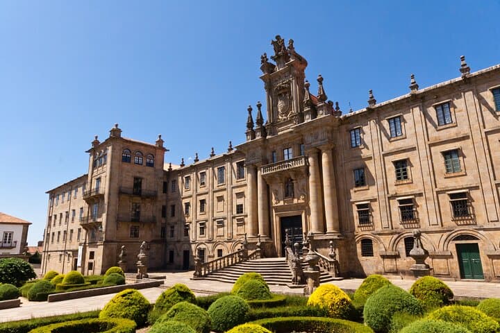 Exploring Santiago de Compostela - Romantic Private Walking Tour