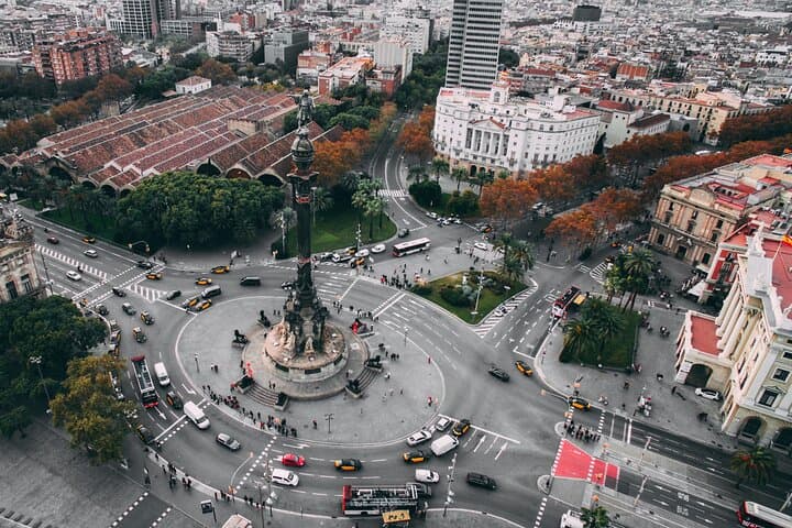 Barcelona Walking Tour: Self-Guided City Game