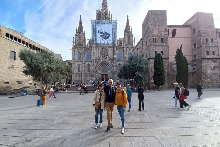 The wonders of architecture 2 hours on foot in Barcelona