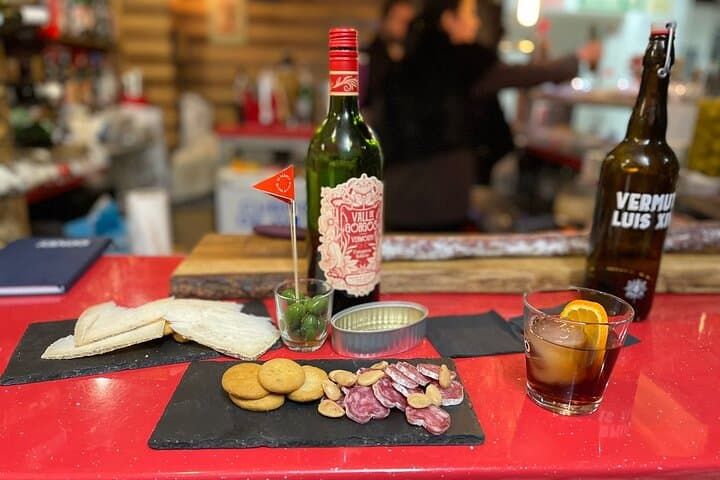 Alicante traditions and tasting at the market