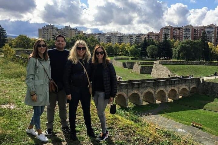 Private Pamplona & Javier Castle Tour with Gourmet Tolosa Lunch