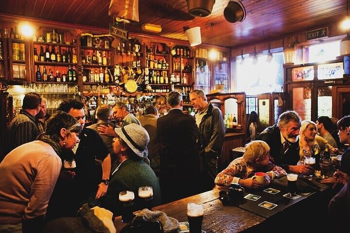 Private Barcelona Night Tour Including Bar Hopping and Drinks