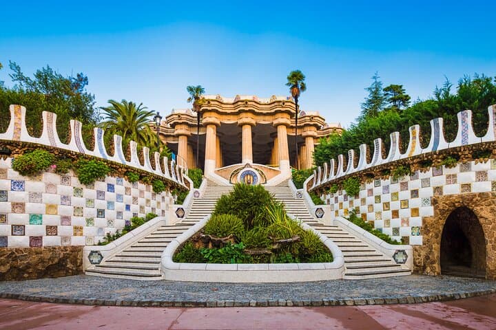 Bike Tour of Barcelona Old Town, Top Attractions and Nature