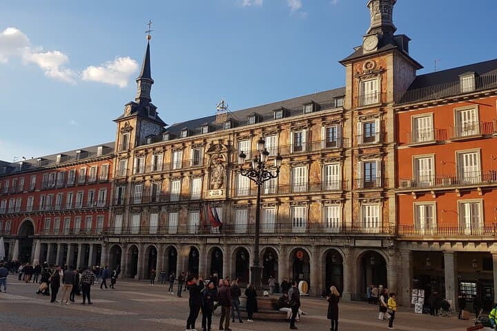 Madrid History Food Tour: Tapas & Drinks Tasting