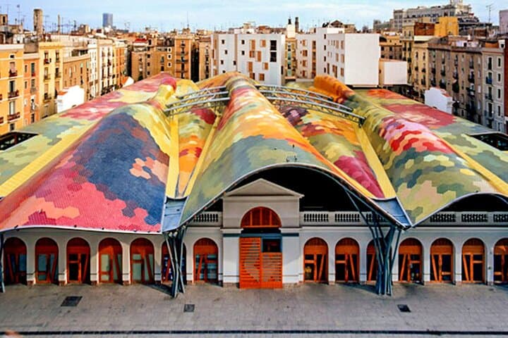 Landmarks and Legends of El Born: A Self-Guided Audio Tour