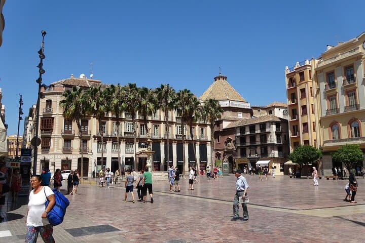 Private Malaga City Center Walking Tour with Tapas Food Tastings