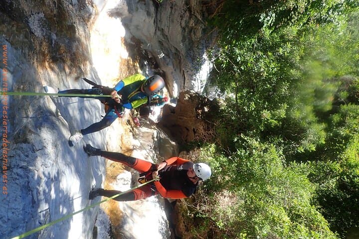 rappelling