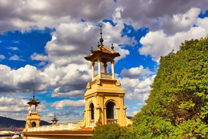 Skip-the-line Montjuïc Castle Tour with a Cable Car Ride