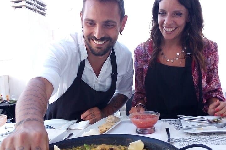 Discover 5 Secrets of Spanish Paella with a local!