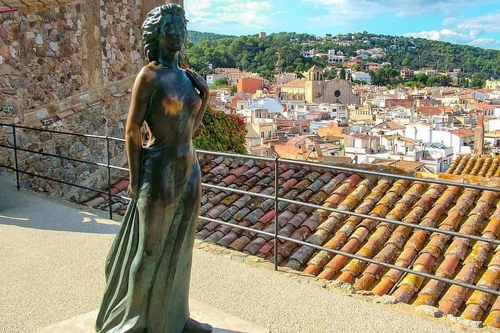 Visit Tossa De Mar and Girona for 8 Hours from Barcelona