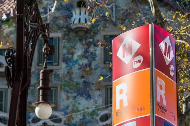 Hola Barcelona Travel Card