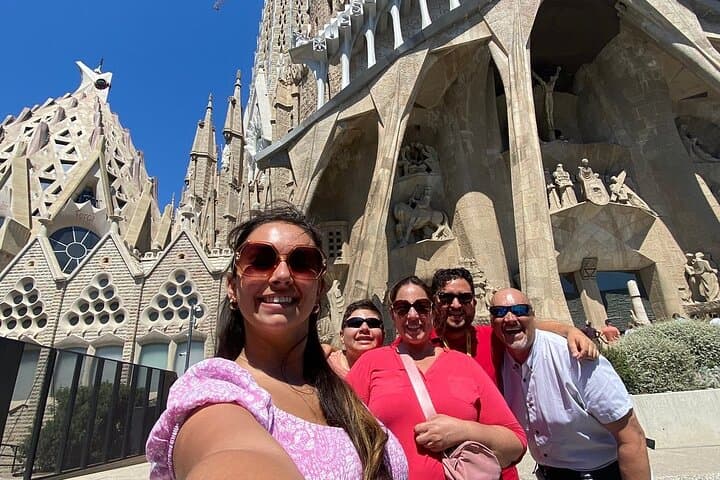 Semi-Private Barcelona Tour Gothic, Sagrada Familia & Park Guell