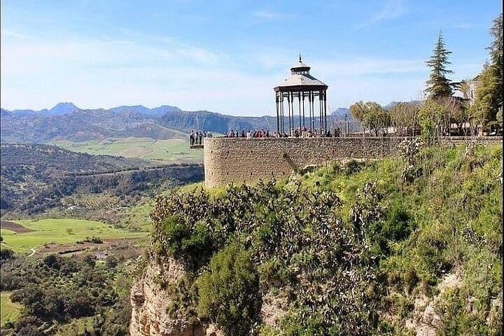 Full Day Private Tour to Ronda and Marbella from Málaga