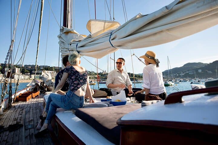 Sail discovering the coast aboard a classic sailboat