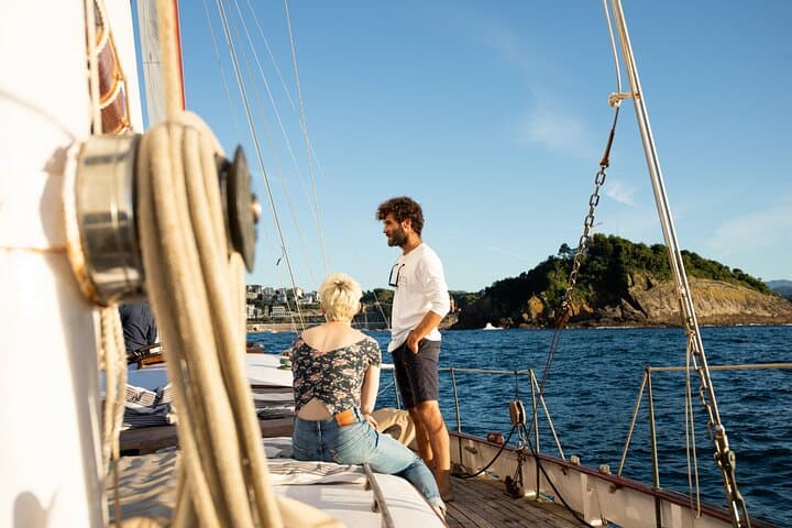 Sail discovering the coast aboard a classic sailboat