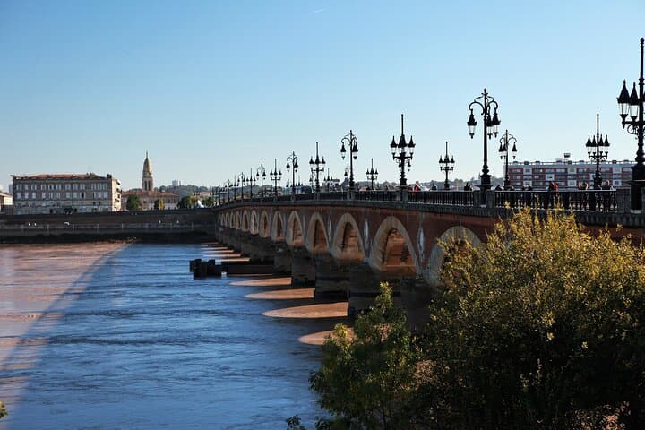 Private Direct Transfer From Donostia San Sebastian to Bordeaux