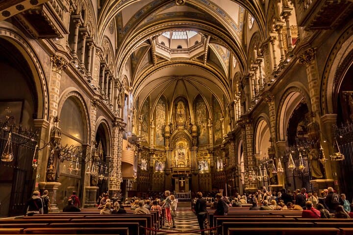 Montserrat with Black Madonna, Winery Tour & Lunch | Private Tour
