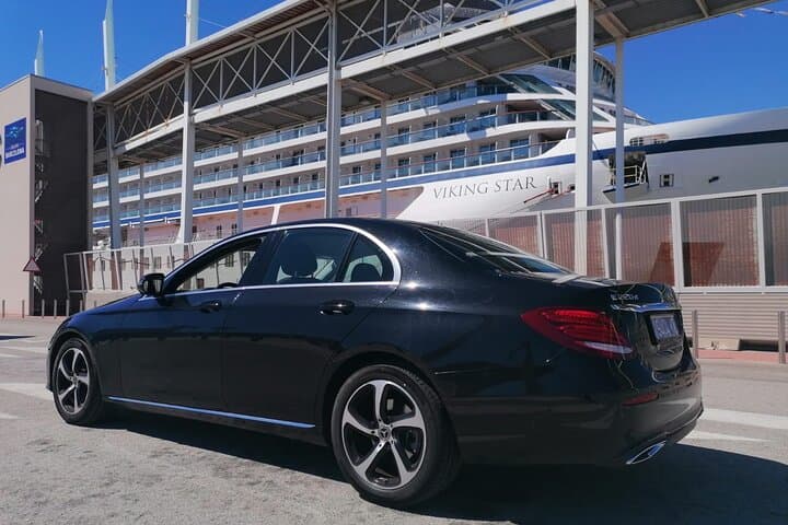 One of our Mercedes in front of the Cruise "Viking Star".