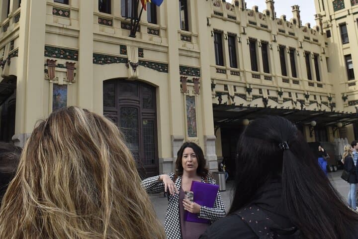 Private Walking Tour of Games and History in the Center of Valencia