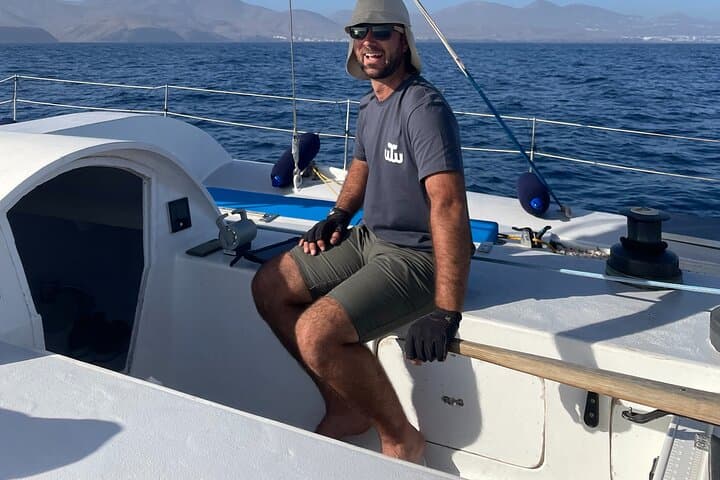 Whale & Dolphin Observation on Silent Catamaran with Hydrophone