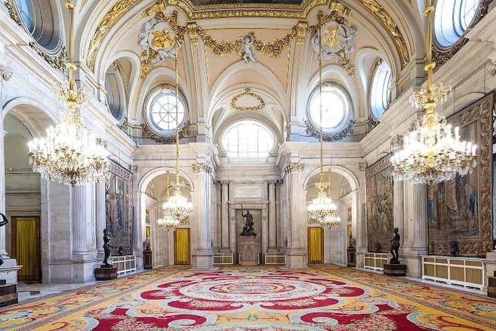 Madrid: VIP Royal Palace & Cathedral with tickets & hotel pickup