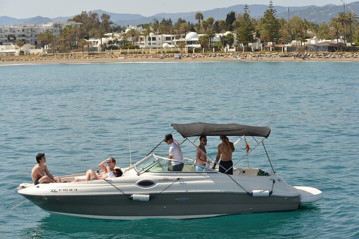 Sea Ray boat sailing in Marbella