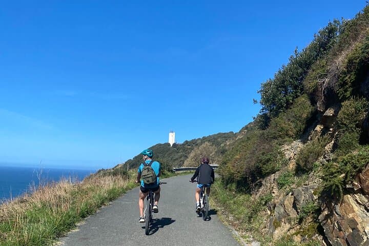 Electric MTB bike tour through the Bay of Plencia