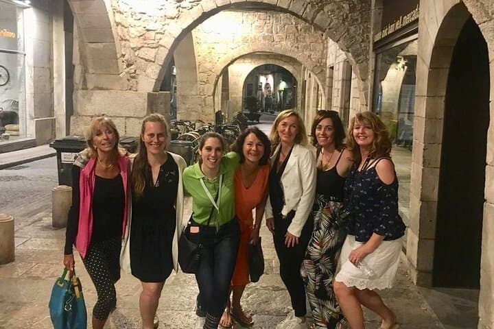 Girona Tapas and Wine Tour by Night