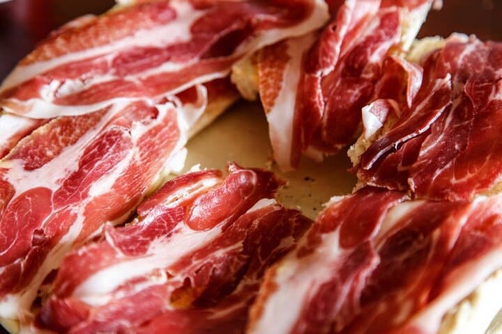 Girona Tapas and Wine Tour by Night