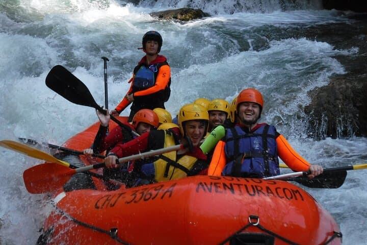 Rafting white water in Montanejos 1h Valencia