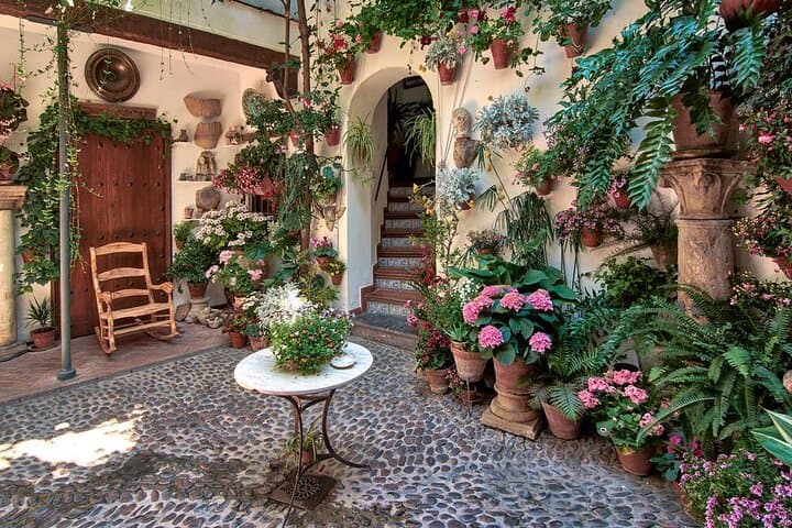 Walking Tour in the Patios of Cordoba