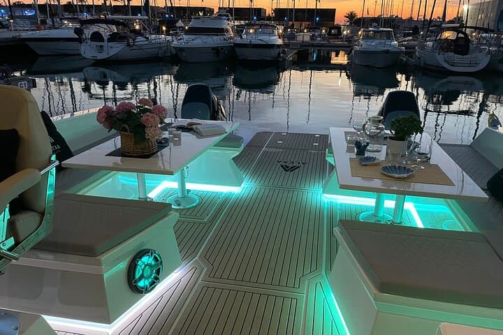 Private Charter in Catamaran Alexa by Barcelona 12 pax 2/4/8 HS