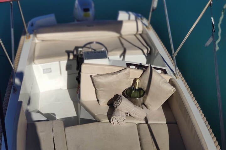 Boat Rental Without License in Benalmádena