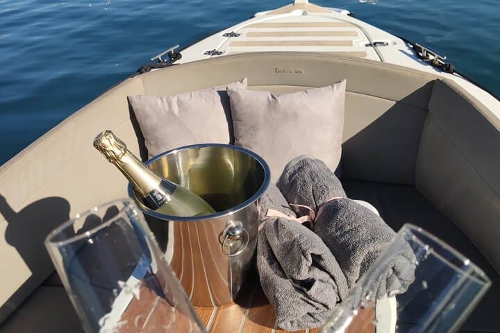 Boat Rental Without License in Benalmádena