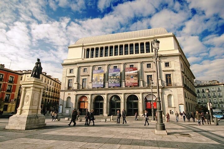 Madrid Old Town Tour & Flamenco Show with Optional Dinner