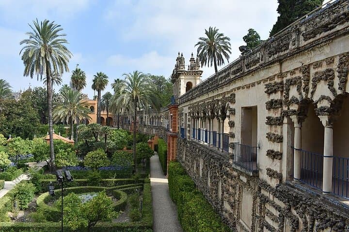 Private visit to the Real Alcazar of Seville (tickets included)