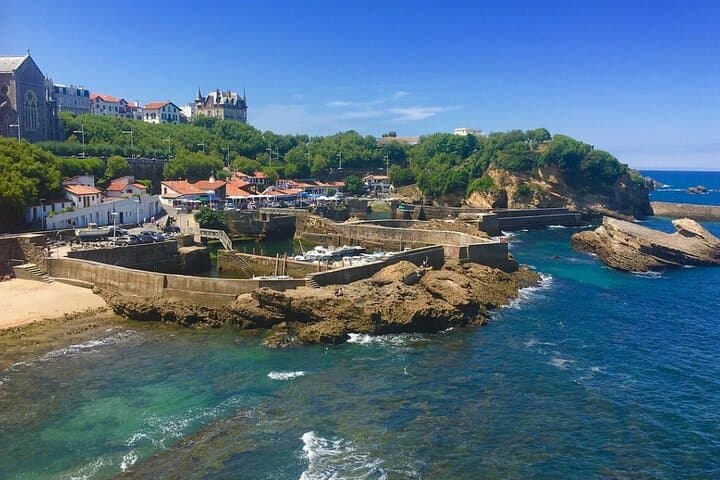 Biarritz and French-Basque Coast Private Tour w Lunch