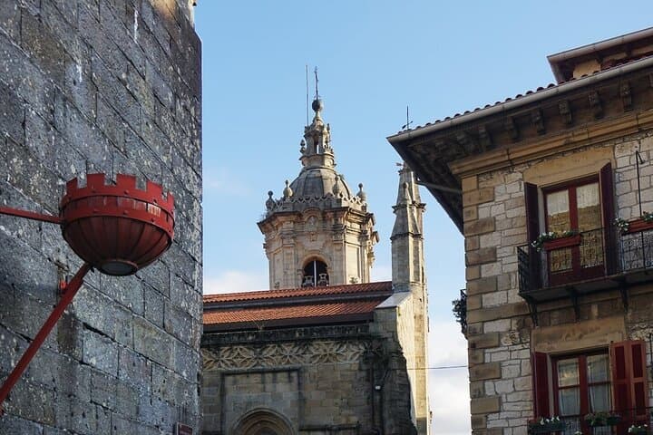 Biarritz and French-Basque Coast Private Tour w Lunch