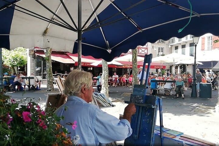Biarritz and French-Basque Coast Private Tour w Lunch