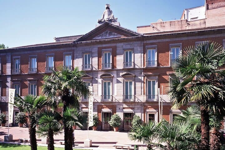 Private Audio Guided Walking Tour in Madrid