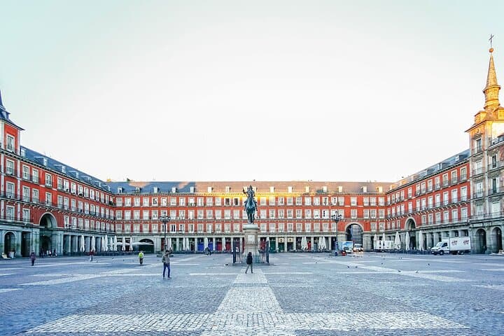 Private Audio Guided Walking Tour in Madrid