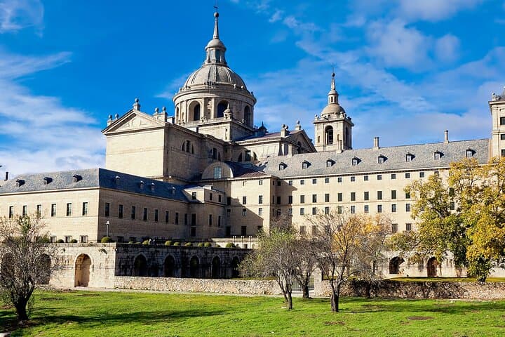 Private Audio Guided Walking Tour in Madrid